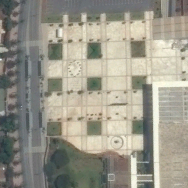 square_126.jpg